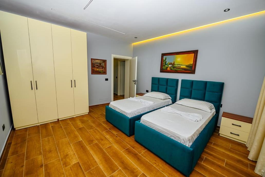 Mon Ami Boutique Hotel Шкодер Екстер'єр фото