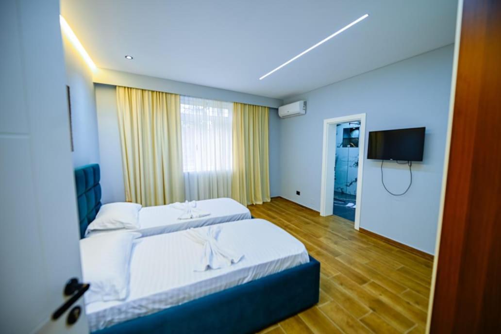 Mon Ami Boutique Hotel Шкодер Екстер'єр фото
